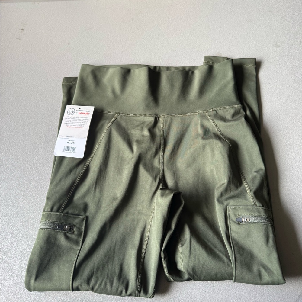 Women's Wrangler ATG, Hybrid Cargo Leggings
